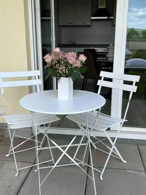 Ein Balkon oder eine Terrasse in der Unterkunft Wanderlust Petrisberg - Studio 54