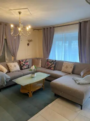 Ein Sitzbereich in der Unterkunft Sinan's Bio Tourismus Farm Appartement