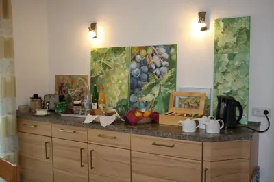 Küche/Küchenzeile in der Unterkunft Weingut Goeres