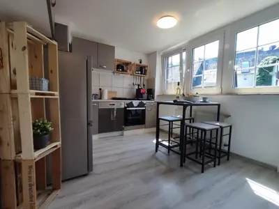 Küche/Küchenzeile in der Unterkunft FeWo Innenstadt mit Dachterasse, Grill, bis 8 Personen, 3 SZ