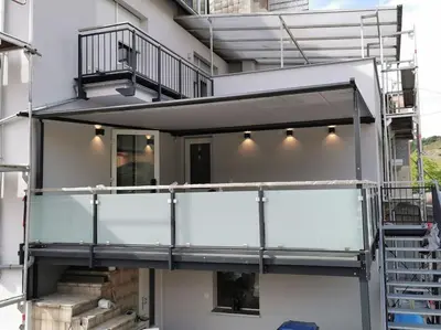 Ein Balkon oder eine Terrasse in der Unterkunft Ferienwohnung Zum Moselfischer