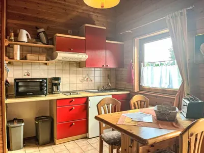 Küche/Küchenzeile in der Unterkunft Holiday Home Löwenzahn by Interhome