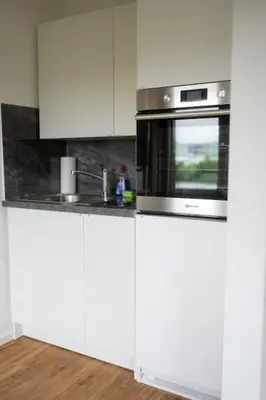 Küche/Küchenzeile in der Unterkunft Boho Stil Wohnung mit Flussblick nahe Stadtzentrum