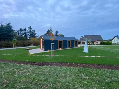 Ein Garten an der Unterkunft Tiny Haus EMH Peterswald, Hunsrück
