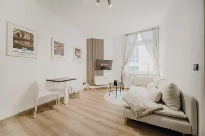 TV/Unterhaltungsangebot in der Unterkunft LLR Design Apartment - Sienna Beige im Zentrum von Koblenz