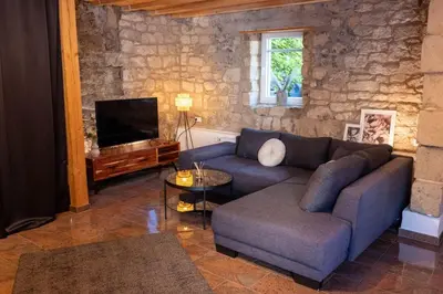 Ein Sitzbereich in der Unterkunft Vulkan-Lodge Ferienhaus