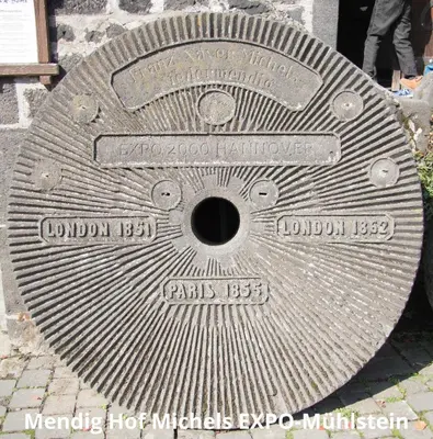 Ein Zertifikat, Auszeichnung, Logo oder anderes Dokument, das in der Unterkunft Basaltikum ausgestellt ist