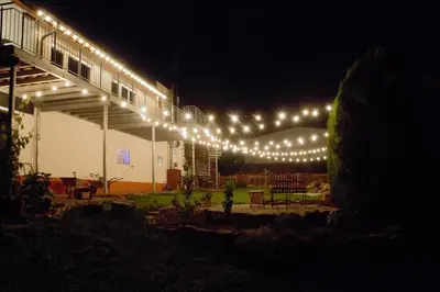 Ein Garten an der Unterkunft Zum süßen Stollen