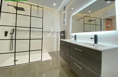 Ein Badezimmer in der Unterkunft Casa HAAY Central