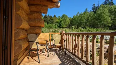 Ein Balkon oder eine Terrasse in der Unterkunft Waldzeit Lodge - Ferienwohnung Fuchs