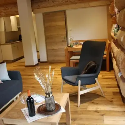Waldzeit Lodge - Ferienwohnung Fuchs