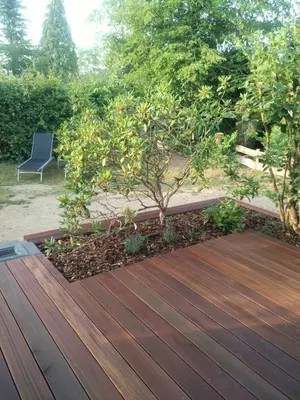 Ein Garten an der Unterkunft Ferienhaus Freilingen 184