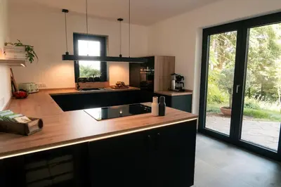 Küche/Küchenzeile in der Unterkunft Eifel21 - stilvolles Haus in der Vulkaneifel