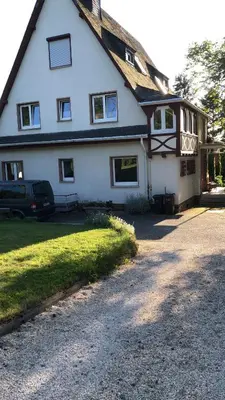 Das Gebäude in dem sich die Ferienwohnung befindet
