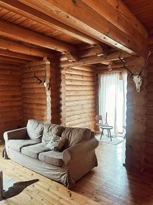 Ein Sitzbereich in der Unterkunft Dein gemütliches Waldhaus im Soonwald