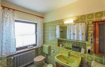 Ein Badezimmer in der Unterkunft Cozy Apartment In Grenderich With Wifi