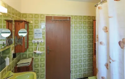 Ein Badezimmer in der Unterkunft Cozy Apartment In Grenderich With Wifi