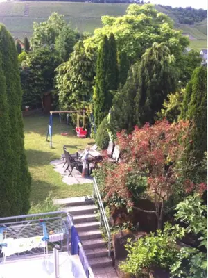 Grundriss der Unterkunft Doppelzimmer erste Etage Richtung Garten in Privathaus mit Terasse und Kinderzimmer