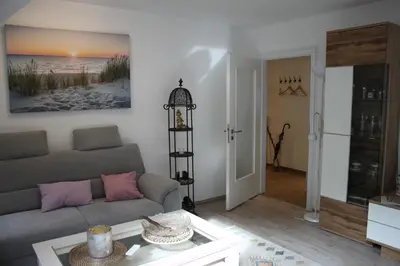 Ein Sitzbereich in der Unterkunft Ferienwohnung Im Morgenbachtal