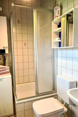 Ein Badezimmer in der Unterkunft Holiday Home Schöne Aussicht by Interhome