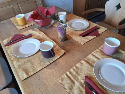 Frühstücksoptionen für Gäste der Unterkunft Ferienhaus Eifelhöhe mit Maarpanorama