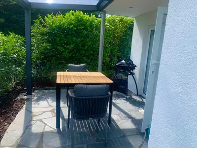 Ein Garten an der Unterkunft Ferienapartment Auszeit- Sauna, Whirlpool und Garten zur Alleinnutzung