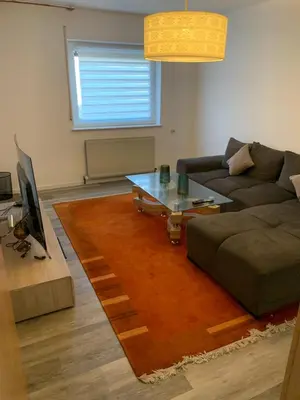 Ein Sitzbereich in der Unterkunft Wohnung zur Langzeitmiete geeignet