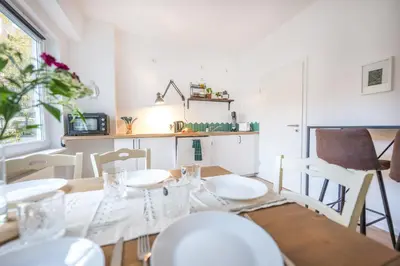 Ein Sitzbereich in der Unterkunft 120qm, cozy Apartment, sehr zentral am HBF, 3SZ