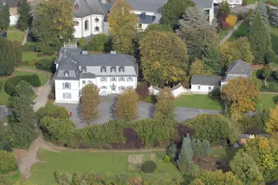 Das Gebäude in dem sich das Aparthotel befindet