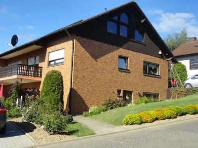 Das Gebäude in dem sich die Ferienwohnung befindet