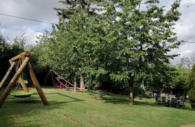 Ein Kinderspielbereich in der Unterkunft Ferienhaus Schilz