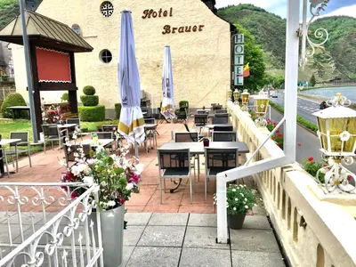 Ein Restaurant oder anderes Speiselokal in der Unterkunft Villa Cornely