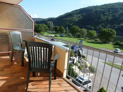 Ein allgemeiner Bergblick oder ein Berglick von der Pension aus