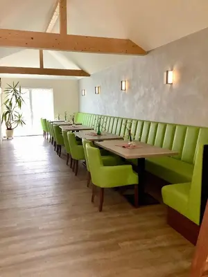 Ein Sitzbereich in der Unterkunft Mosel Ferienresidenz ZickZack