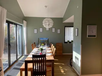 Ein Sitzbereich in der Unterkunft Traumhaus am Maar 2