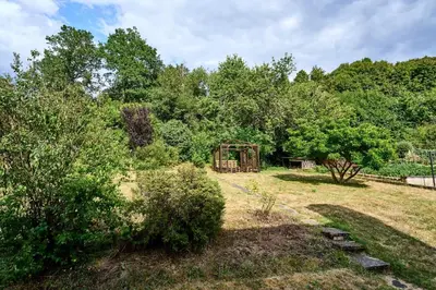 Ein Garten an der Unterkunft Ferienwohnung Haus Waldblick