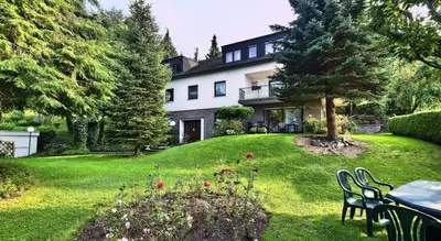 Ein Garten an der Unterkunft Ferienwohnungen Casa Ri(e)sig