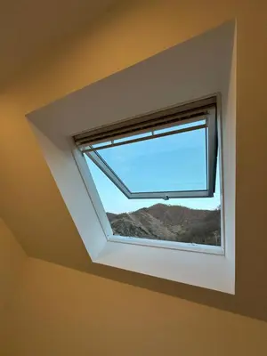 Ein allgemeiner Bergblick oder ein Berglick von der Ferienwohnung aus