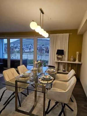 Ein Sitzbereich in der Unterkunft Elegant Apartment with Direct River View, Balcony and Parking in Bernkastel-Kues