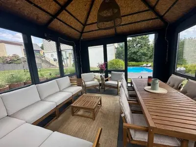Der Swimmingpool an oder in der Nähe von Ferienwohnung Panorama Oberkirn