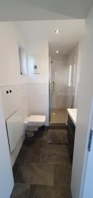Ein Badezimmer in der Unterkunft Ferienhaus Moselnest -Brauneberg - freistehend - klimatisiert