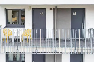 Ein Balkon oder eine Terrasse in der Unterkunft Modernes Studio-Apartment mit Balkon und privatem Stellplatz für bis zu 4 Personen nur wenige Minuten von der Innenstadt & Mosel entfernt