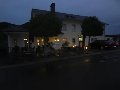Das Gebäude in dem sich die Pension befindet
