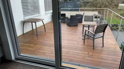 Ein Balkon oder eine Terrasse in der Unterkunft Hunsrück, nähe Mosel, das etwas andere Haus