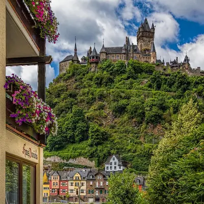 Ein allgemeiner Bergblick oder ein Berglick von der Ferienwohnung aus