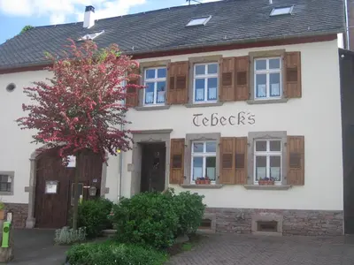Das Gebäude in dem sich das Gasthaus befindet