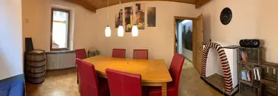 Ein Sitzbereich in der Unterkunft Ferienhaus Am Balduinstor
