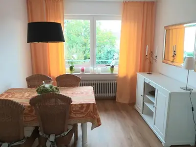 Küche/Küchenzeile in der Unterkunft Helle 4 ZKB mit Balkon in Wittlich