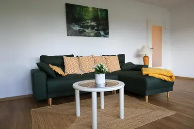 Ein Sitzbereich in der Unterkunft Helle 4 ZKB mit Balkon in Wittlich