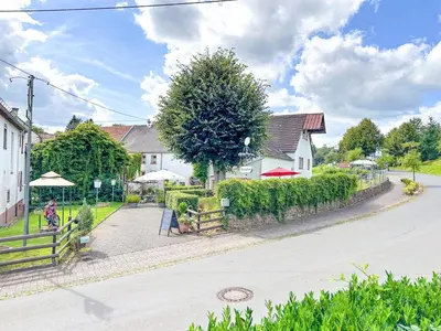 Ein Garten an der Unterkunft Enjoy 1